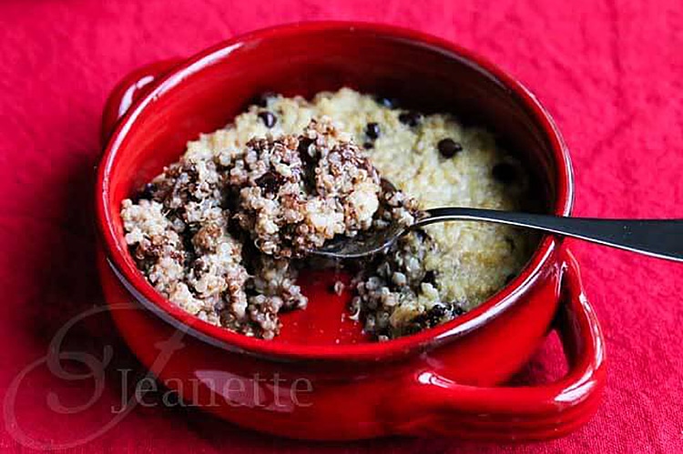 Quinoa-Banana-Chocolate-Chip-Breakfast-Bake