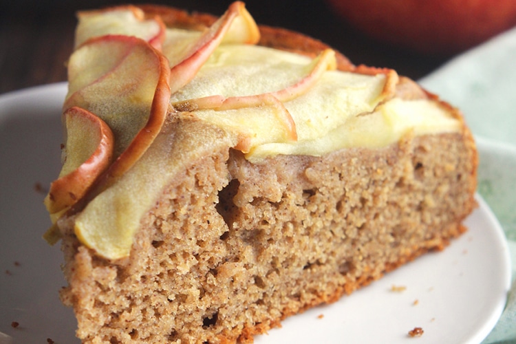 simple-cinnamon-apple-cake