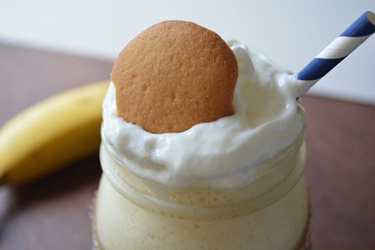 Banana-Pudding-Protein-Smoothie-Closeup