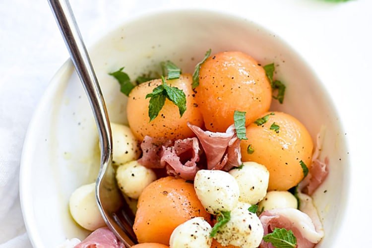 Cantaloupe-and-Mozzarella-Caprese-Salad