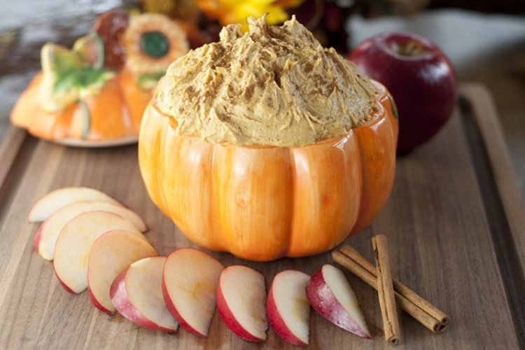 Peanut-Butter-Pumpkin-Greek-Yogurt-Dip-Recipe
