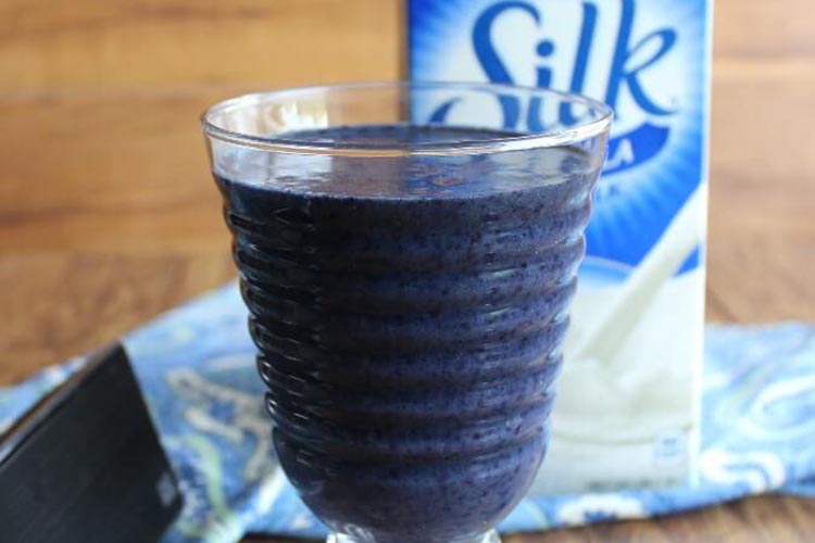 Workout-Blueberry-Protein-Shake-Silk