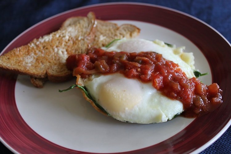 baked-microwaved-eggs