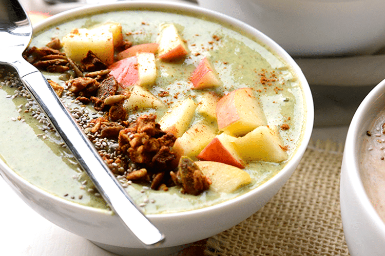 green-apple-pie-smoothie-bowl