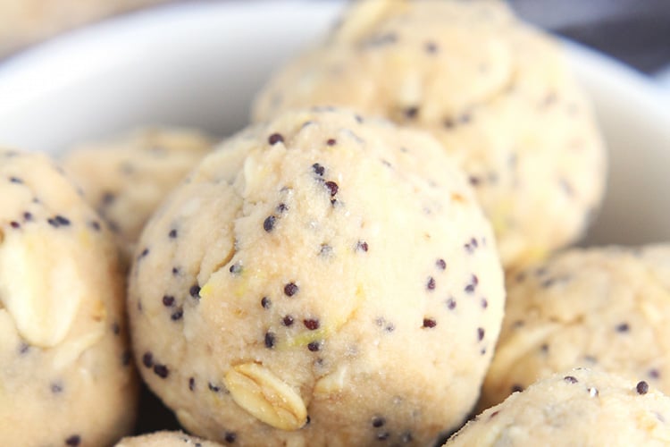 lemon-poppy-seed-energy-bites