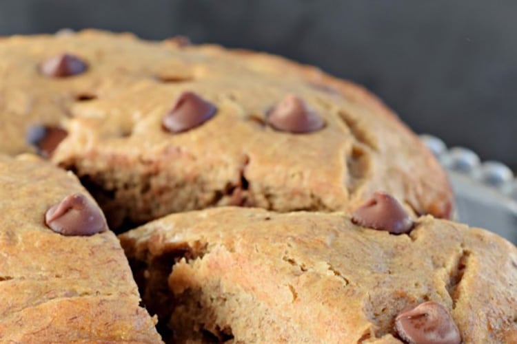 lightened-up-banana-chocolate-chip-breakfast-cake