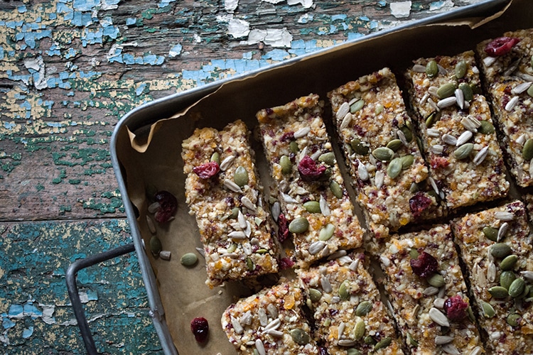 quinoa-fruit-nut-bars