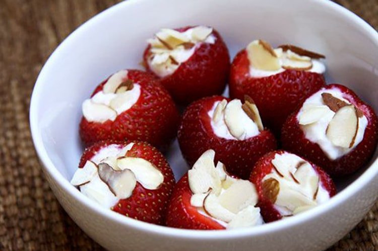 strawberry-banana-cream-poppers