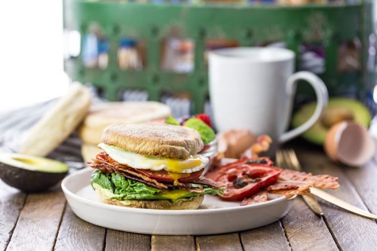 ultimate-breakfast-blt
