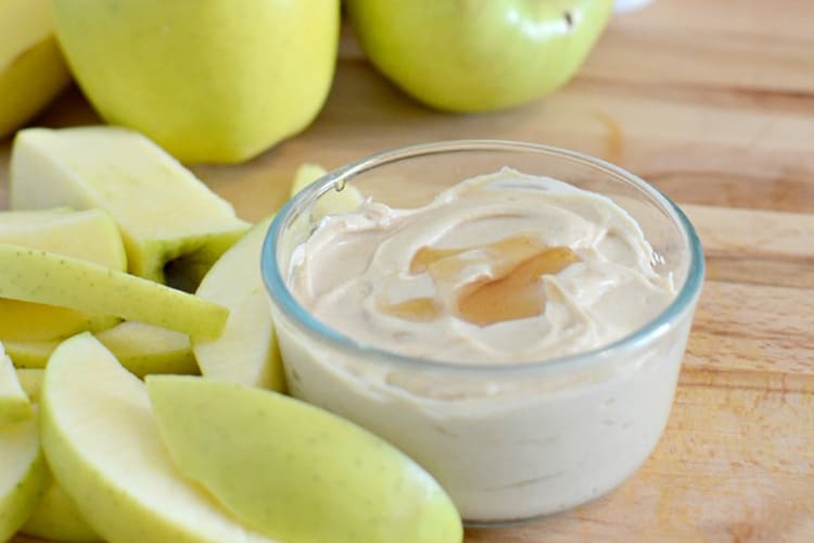 yogurt-pb-dip