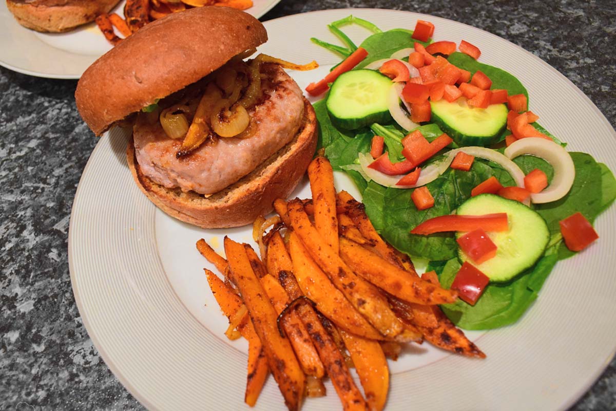 Musclefood turkey burger and protein bap