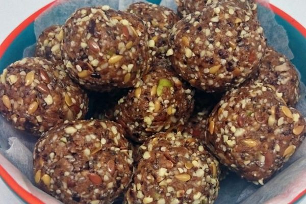 Raw vegan seeded protein energy balls Raw vegan seeded protein energy balls