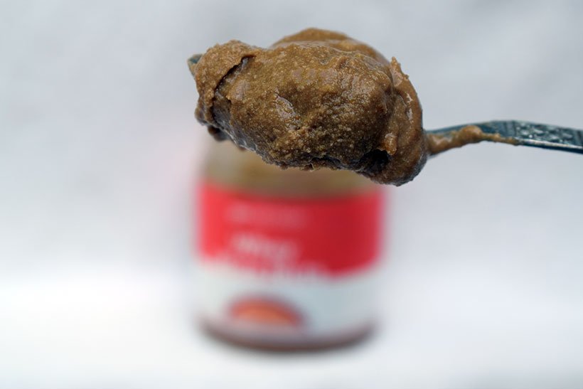 go-nutrition-whey-more-nuts-closeup